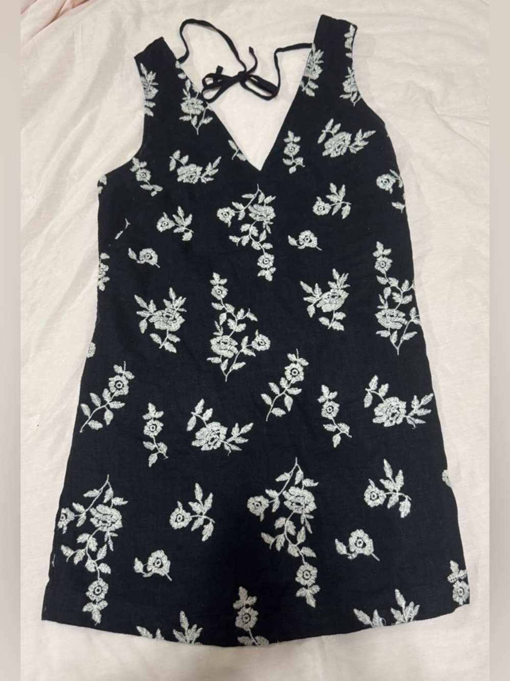 Abercrombie & Fitch Linen Cotton Blend Black Dress with White Floral Detail